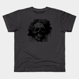 skull with roses Kids T-Shirt